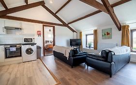 Lovely 3 Bedroom Holiday Cottage Nr Bude